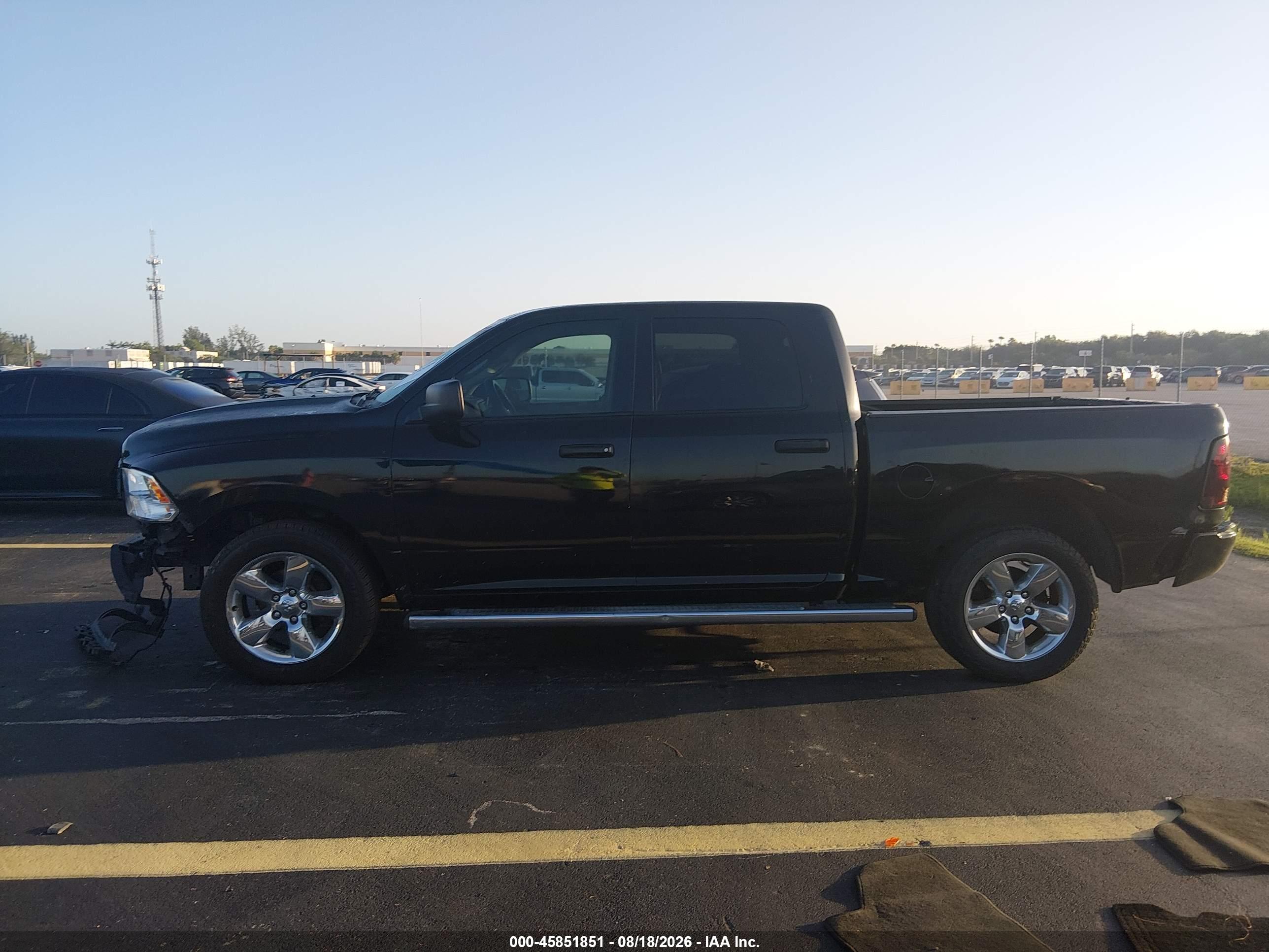 2020 RAM 1500 CLASSIC TRADESMAN  4X4 5'7 BOX