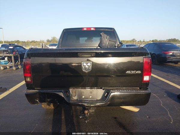 2020 RAM 1500 CLASSIC TRADESMAN  4X4 5'7 BOX