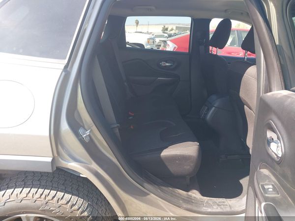 2019 JEEP CHEROKEE LATITUDE FWD