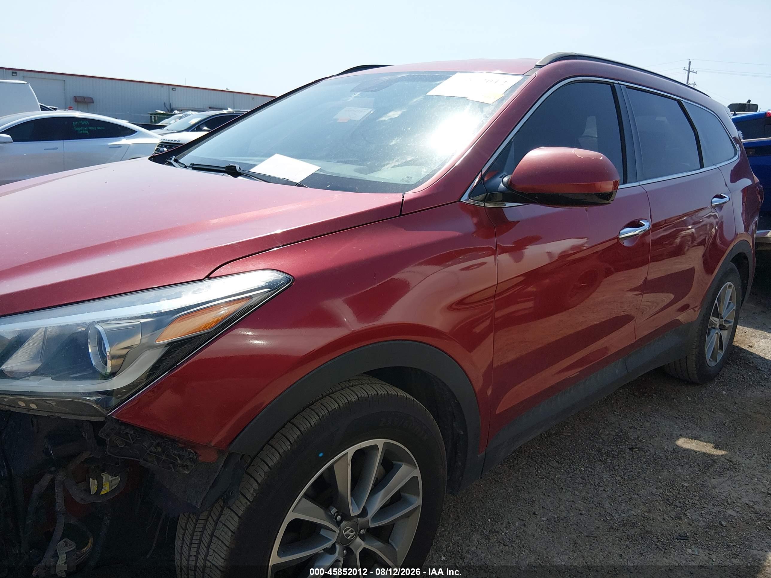 2018 HYUNDAI SANTA FE SE