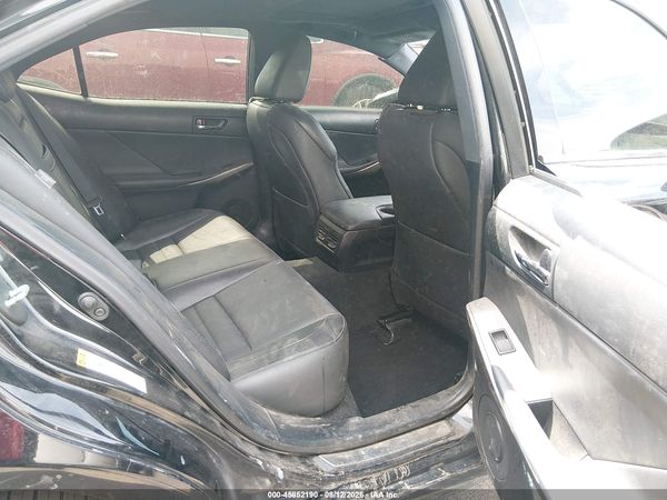2016 LEXUS IS 300