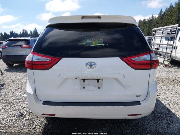 2015 TOYOTA SIENNA LE 8 PASSENGER