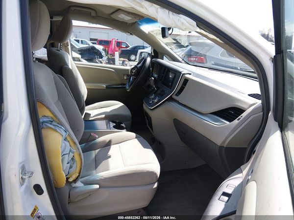 2015 TOYOTA SIENNA LE 8 PASSENGER