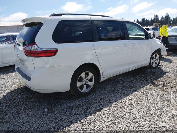 2015 TOYOTA SIENNA LE 8 PASSENGER