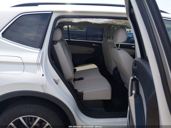 2019 VOLKSWAGEN TIGUAN — I8