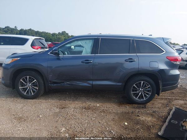 2019 TOYOTA HIGHLANDER XLE