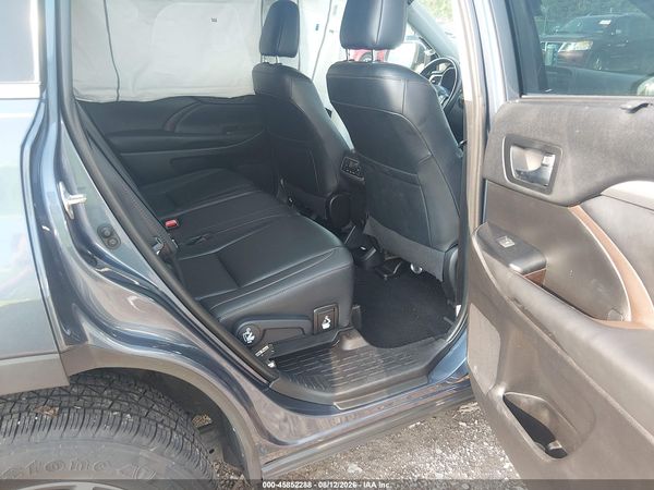 2019 TOYOTA HIGHLANDER XLE