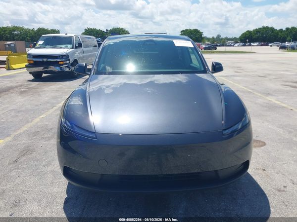 2026 TESLA MODEL Y