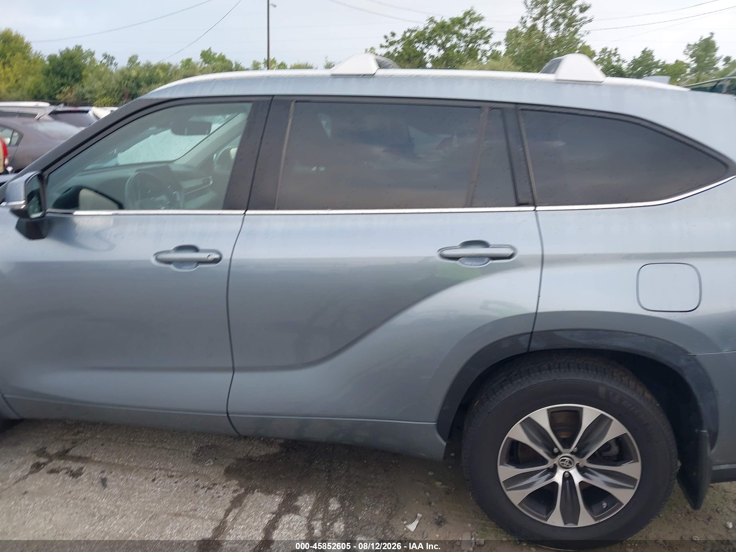 2021 TOYOTA HIGHLANDER XLE