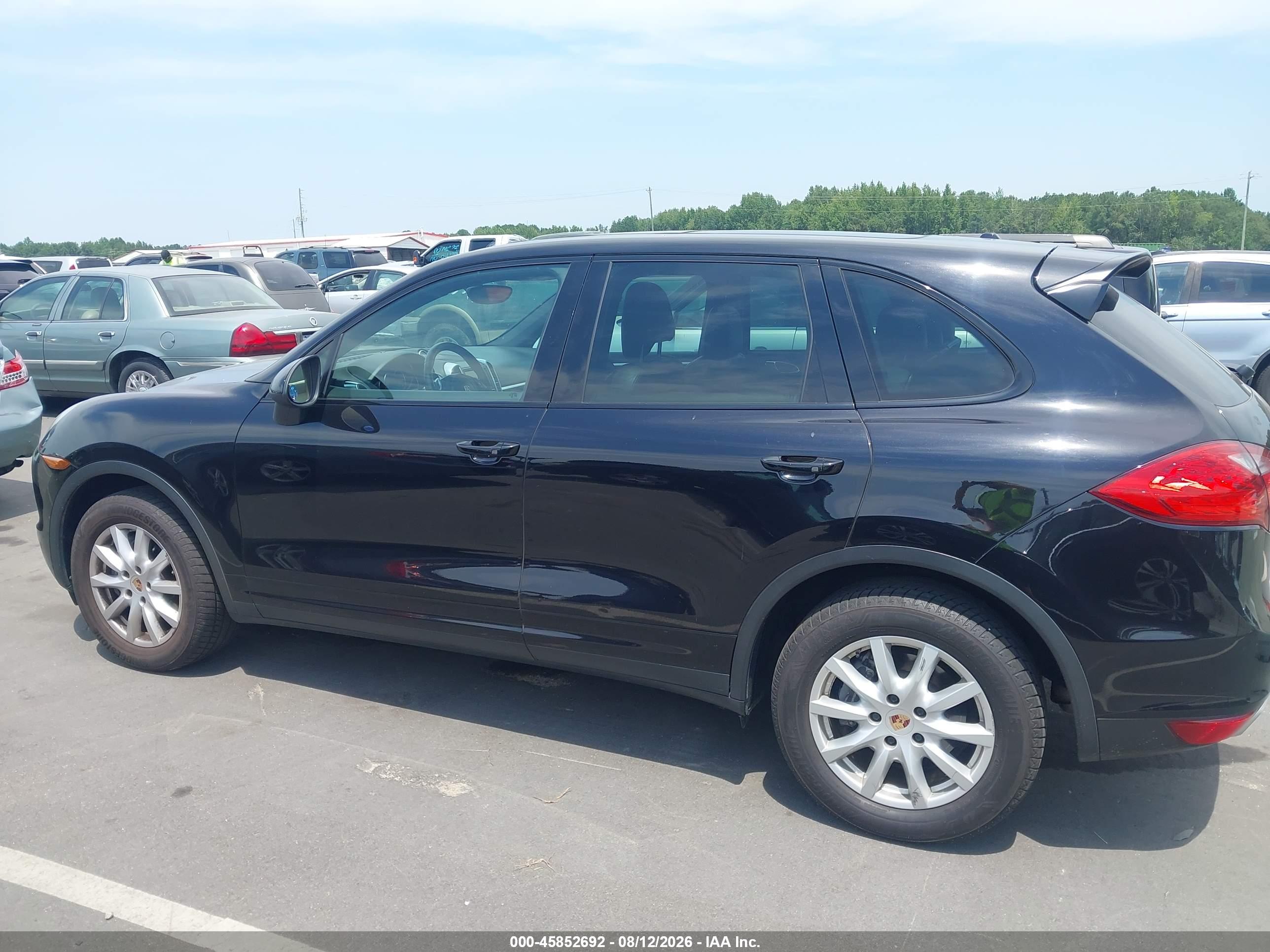 2013 PORSCHE CAYENNE