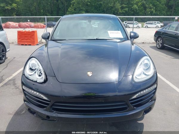 2013 PORSCHE CAYENNE