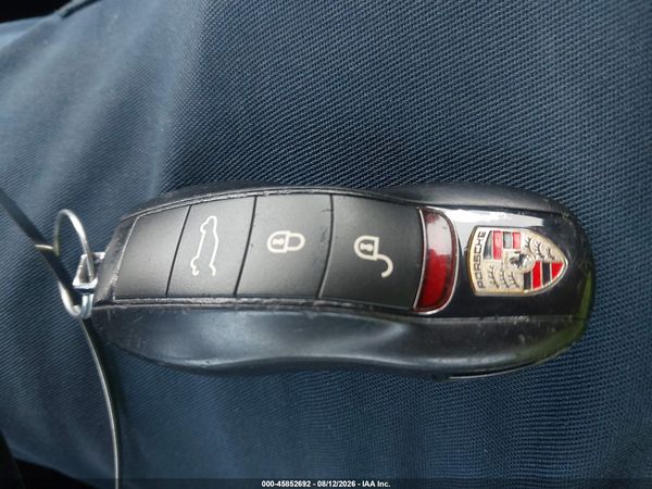 2013 PORSCHE CAYENNE