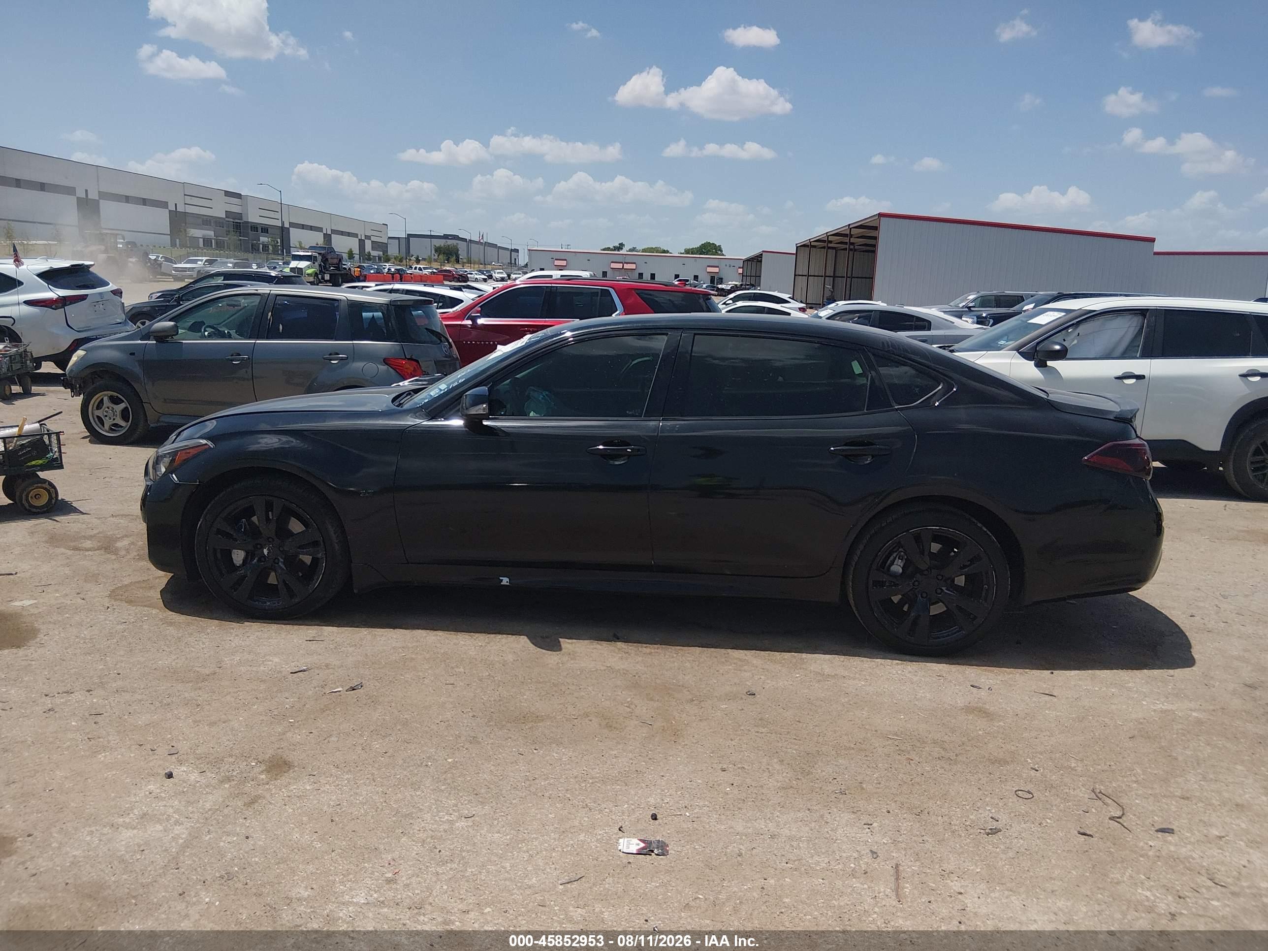 2016 INFINITI Q70L 3.7