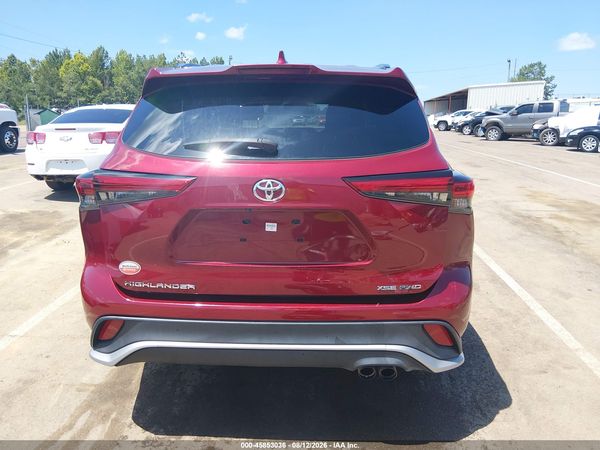 2021 TOYOTA HIGHLANDER XSE