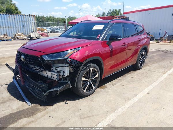 2021 TOYOTA HIGHLANDER XSE