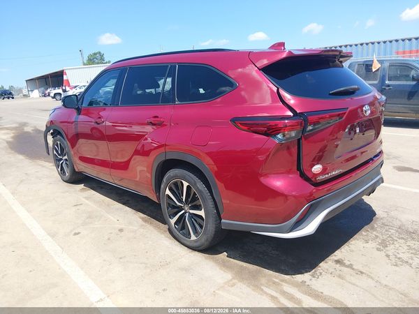 2021 TOYOTA HIGHLANDER XSE