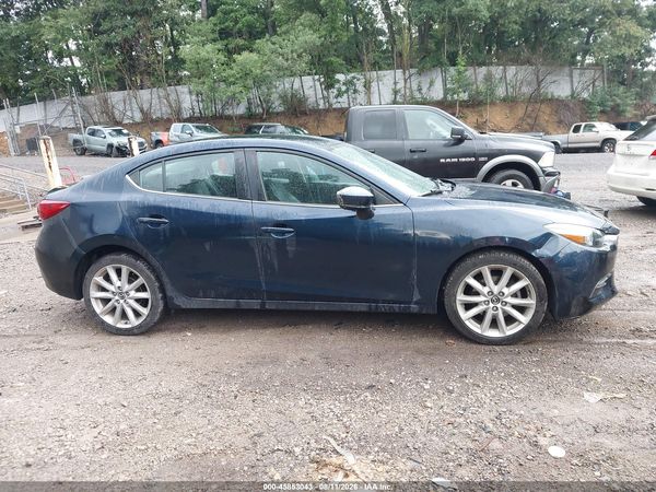 2017 MAZDA MAZDA3 TOURING