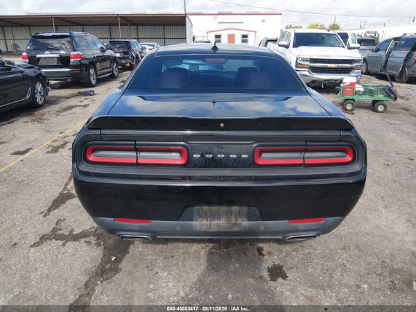 2016 DODGE CHALLENGER SXT PLUS