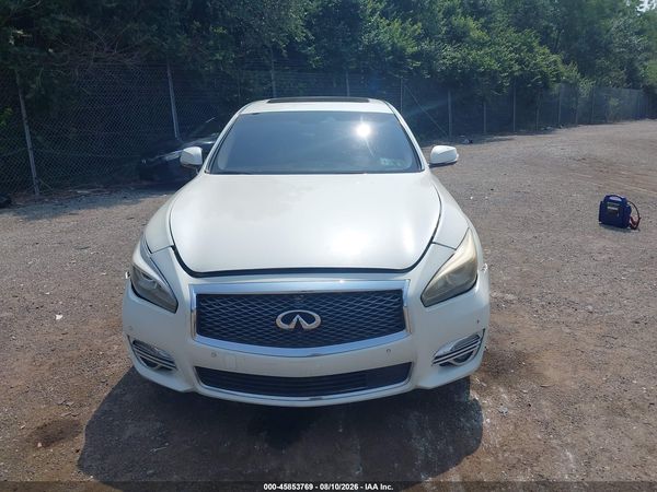 2017 INFINITI Q70L 3.7X