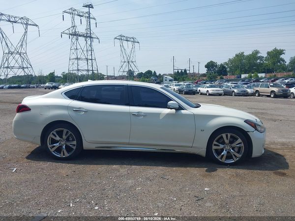 2017 INFINITI Q70L 3.7X