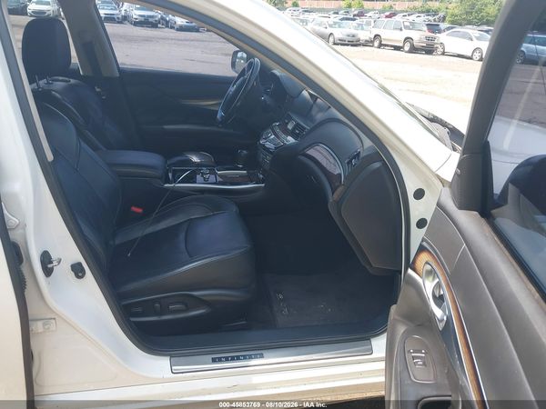 2017 INFINITI Q70L 3.7X