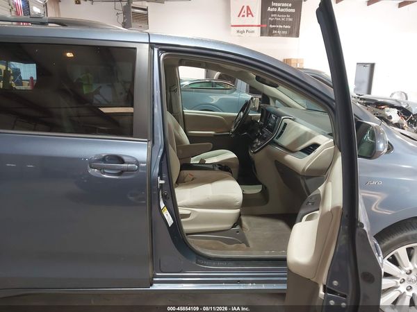 2016 TOYOTA SIENNA LE 7 PASSENGER