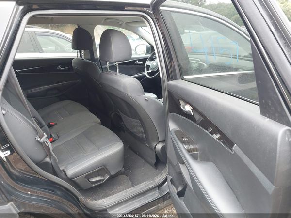 2019 KIA SORENTO 2.4L LX