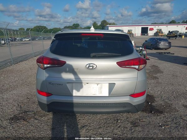 2017 HYUNDAI TUCSON SE PLUS