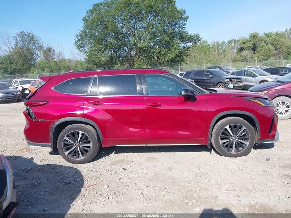 2021 TOYOTA HIGHLANDER XSE