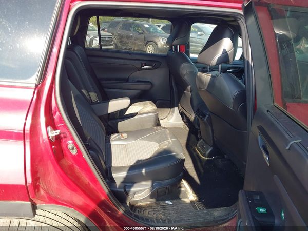 2021 TOYOTA HIGHLANDER XSE