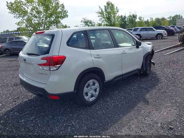 2022 SUBARU FORESTER — I4
