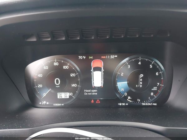 2017 VOLVO XC90 T6 MOMENTUM