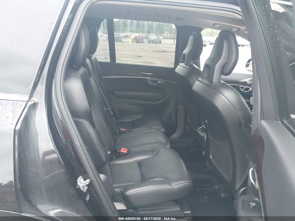 2017 VOLVO XC90 T6 MOMENTUM