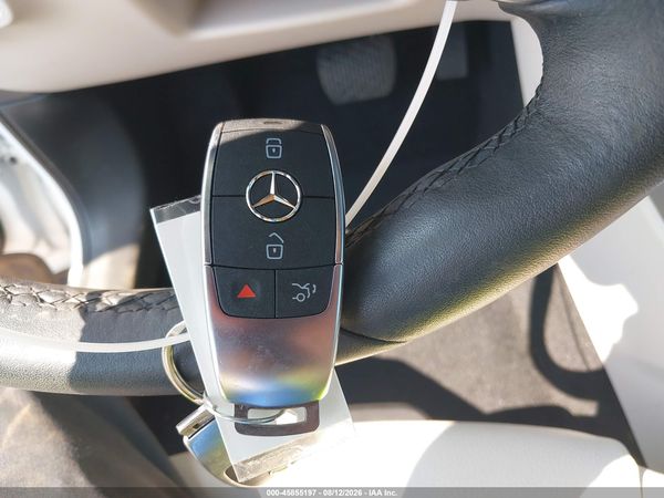 2025 MERCEDES-BENZ GLB 250 4MATIC