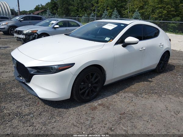 2022 MAZDA MAZDA3 PREMIUM