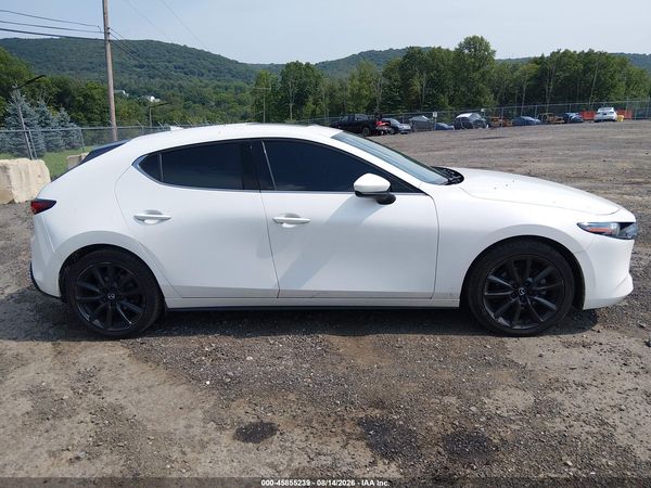 2022 MAZDA MAZDA3 PREMIUM