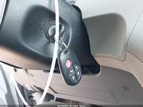 2014 TOYOTA SIENNA LE 7 PASSENGER