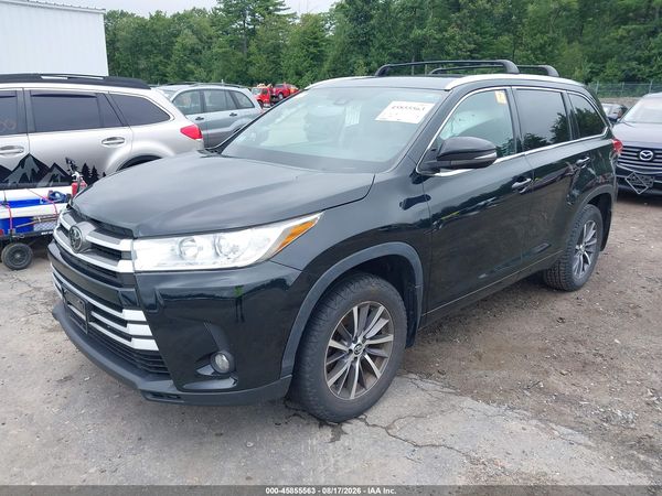 2017 TOYOTA HIGHLANDER XLE