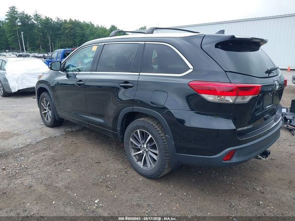 2017 TOYOTA HIGHLANDER XLE