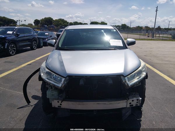 2017 TOYOTA HIGHLANDER LE