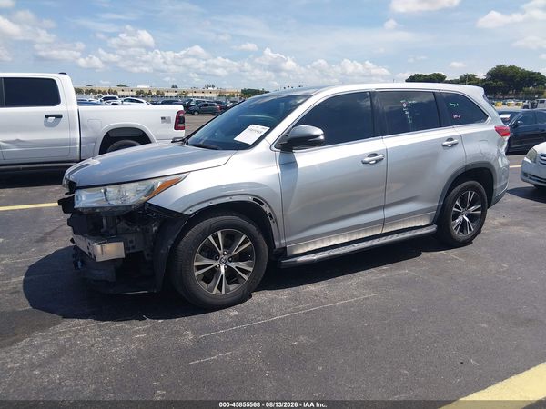 2017 TOYOTA HIGHLANDER LE