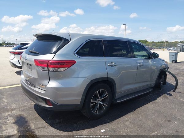 2017 TOYOTA HIGHLANDER LE