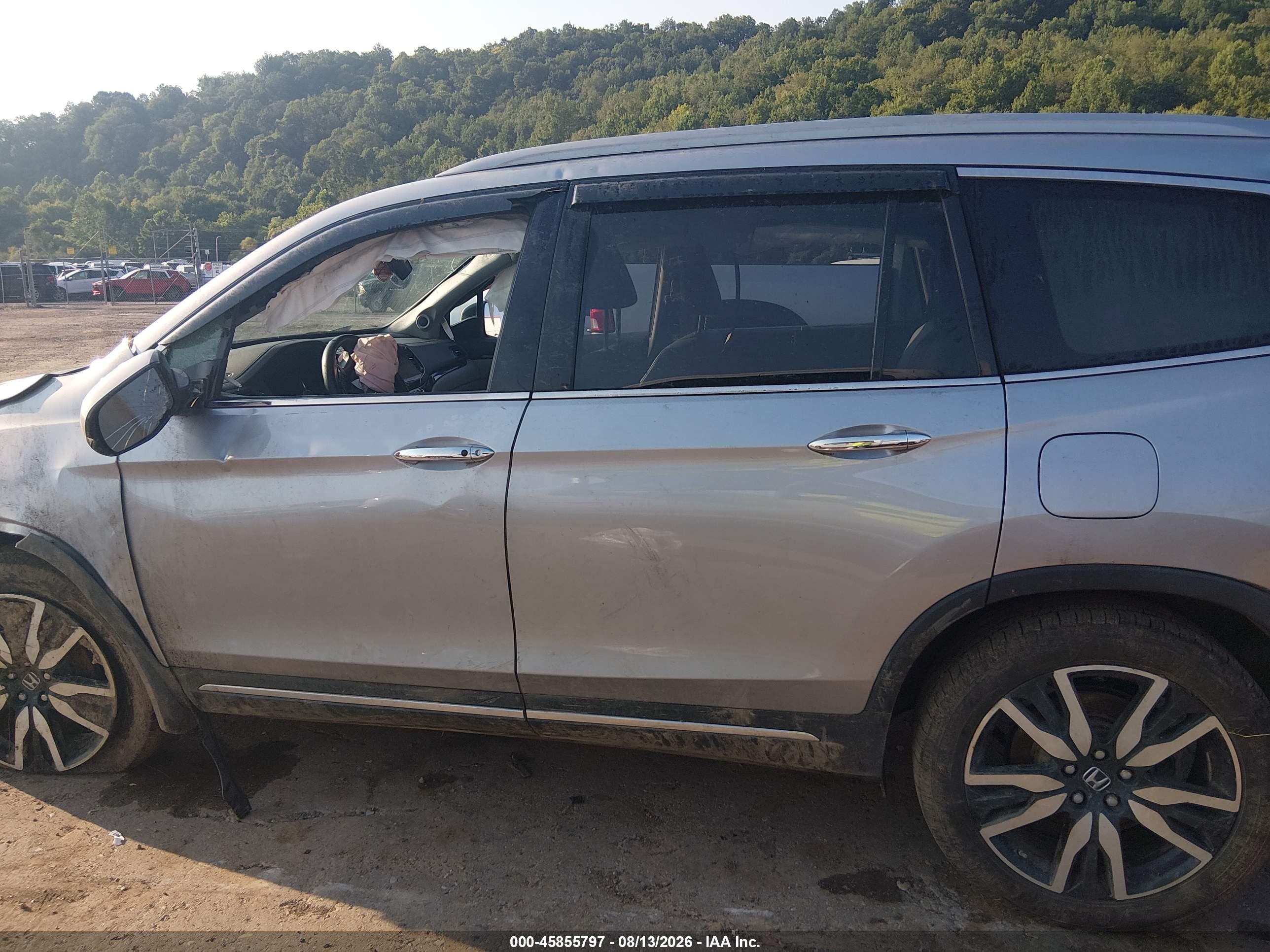 2021 HONDA PILOT AWD TOURING 7 PASSENGER