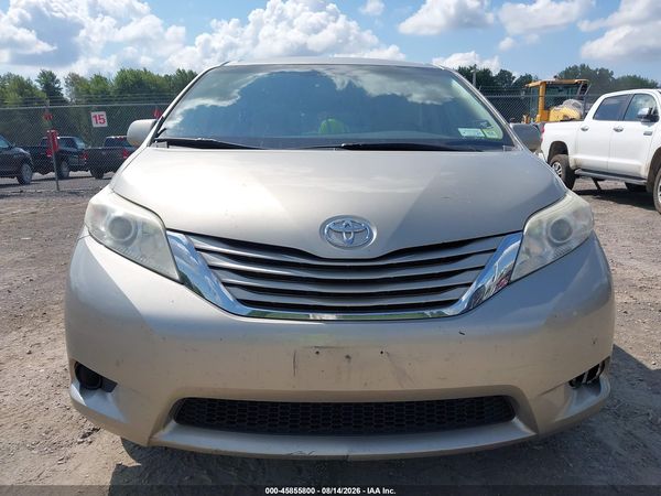 2015 TOYOTA SIENNA LE 8 PASSENGER