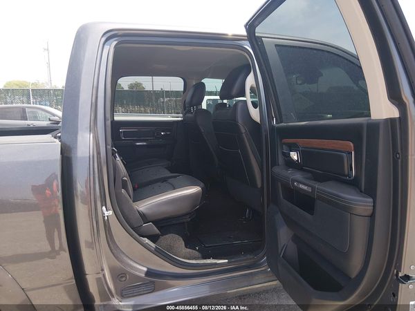 2017 RAM 1500 LARAMIE  4X4 5'7 BOX