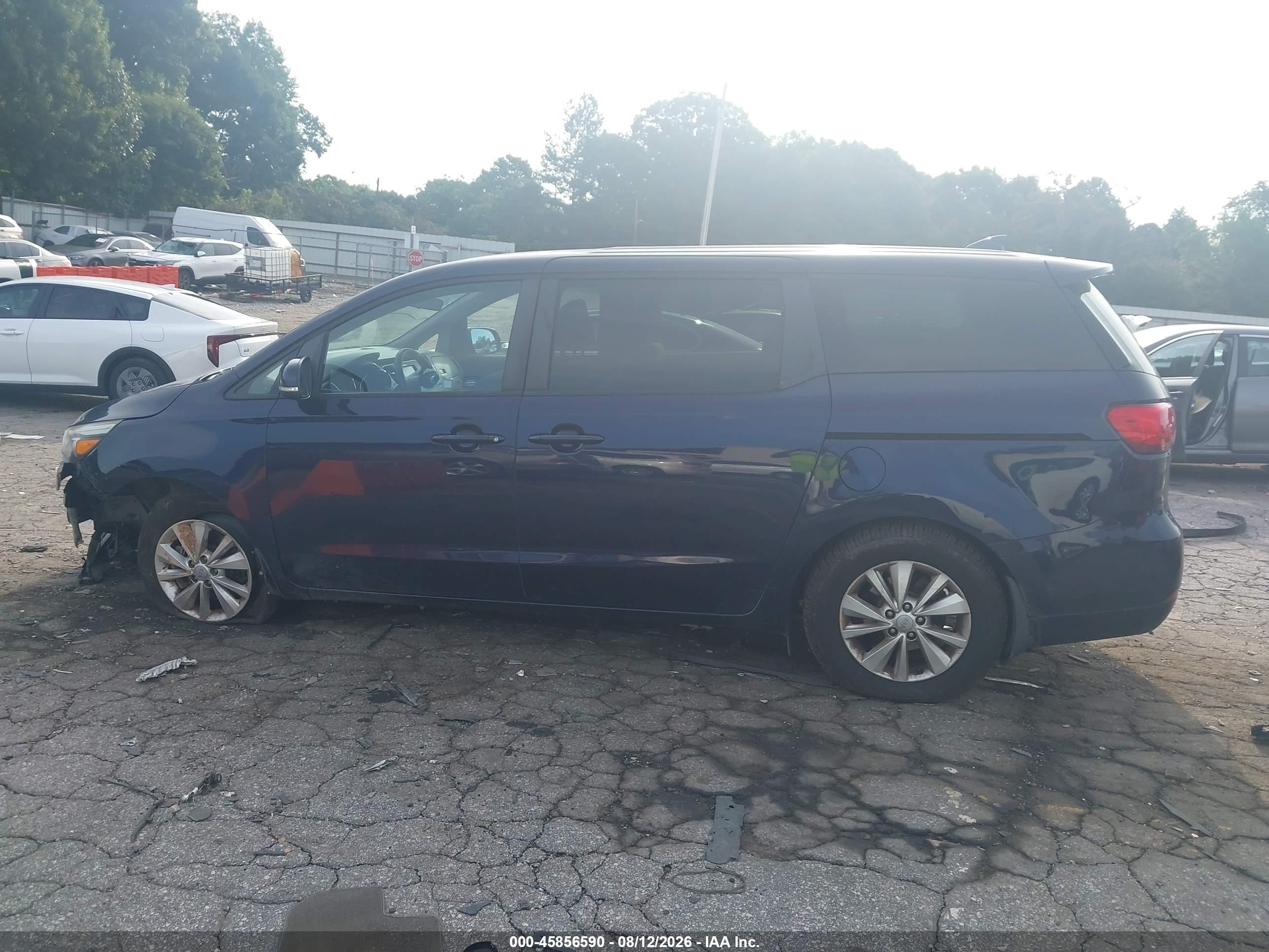 2018 KIA SEDONA LX