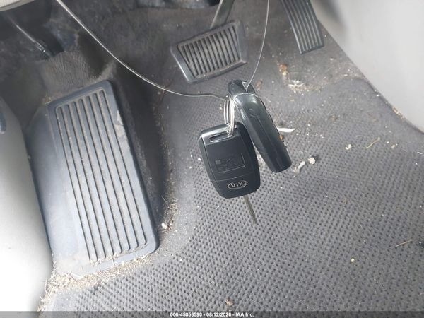2018 KIA SEDONA LX