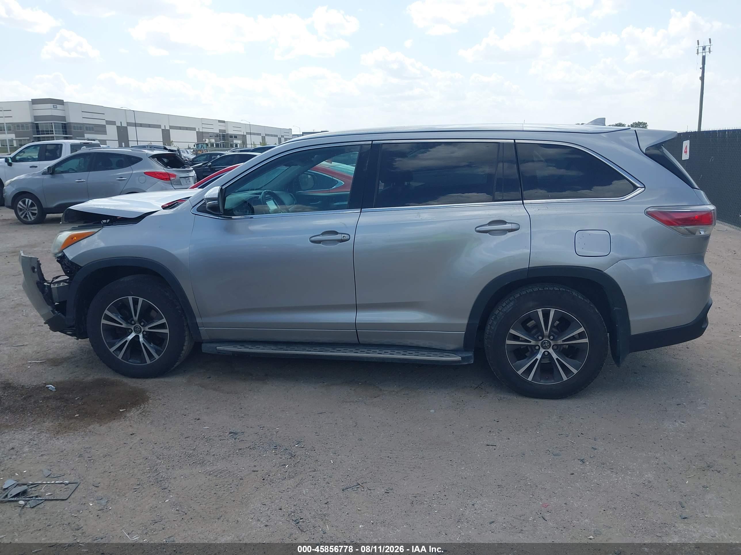 2016 TOYOTA HIGHLANDER XLE V6
