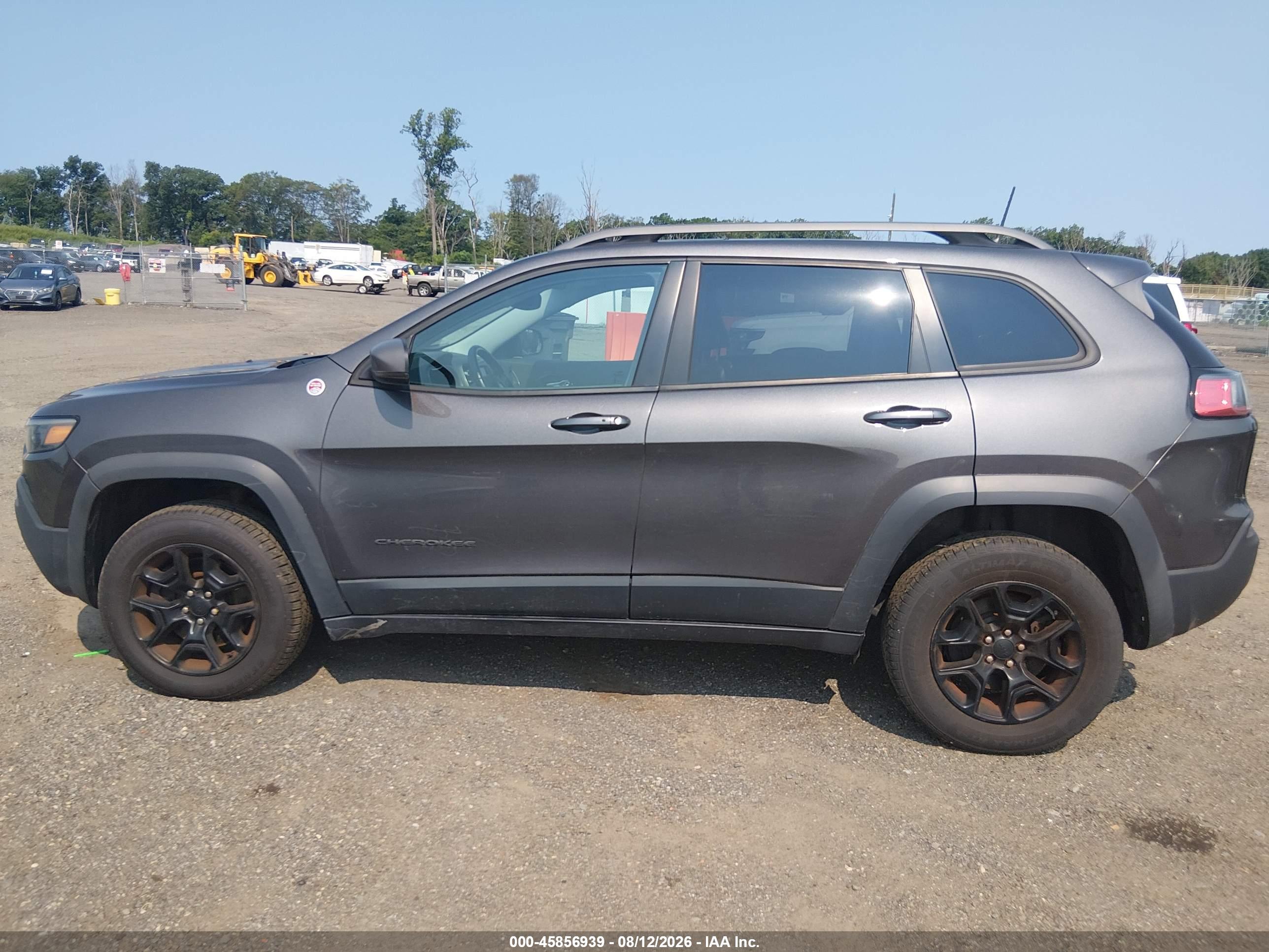 2019 JEEP CHEROKEE TRAILHAWK 4X4