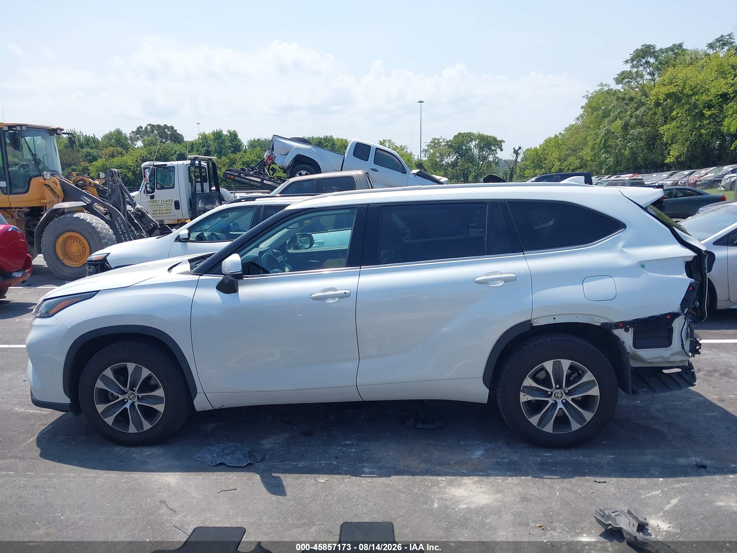 2022 TOYOTA HIGHLANDER HYBRID XLE